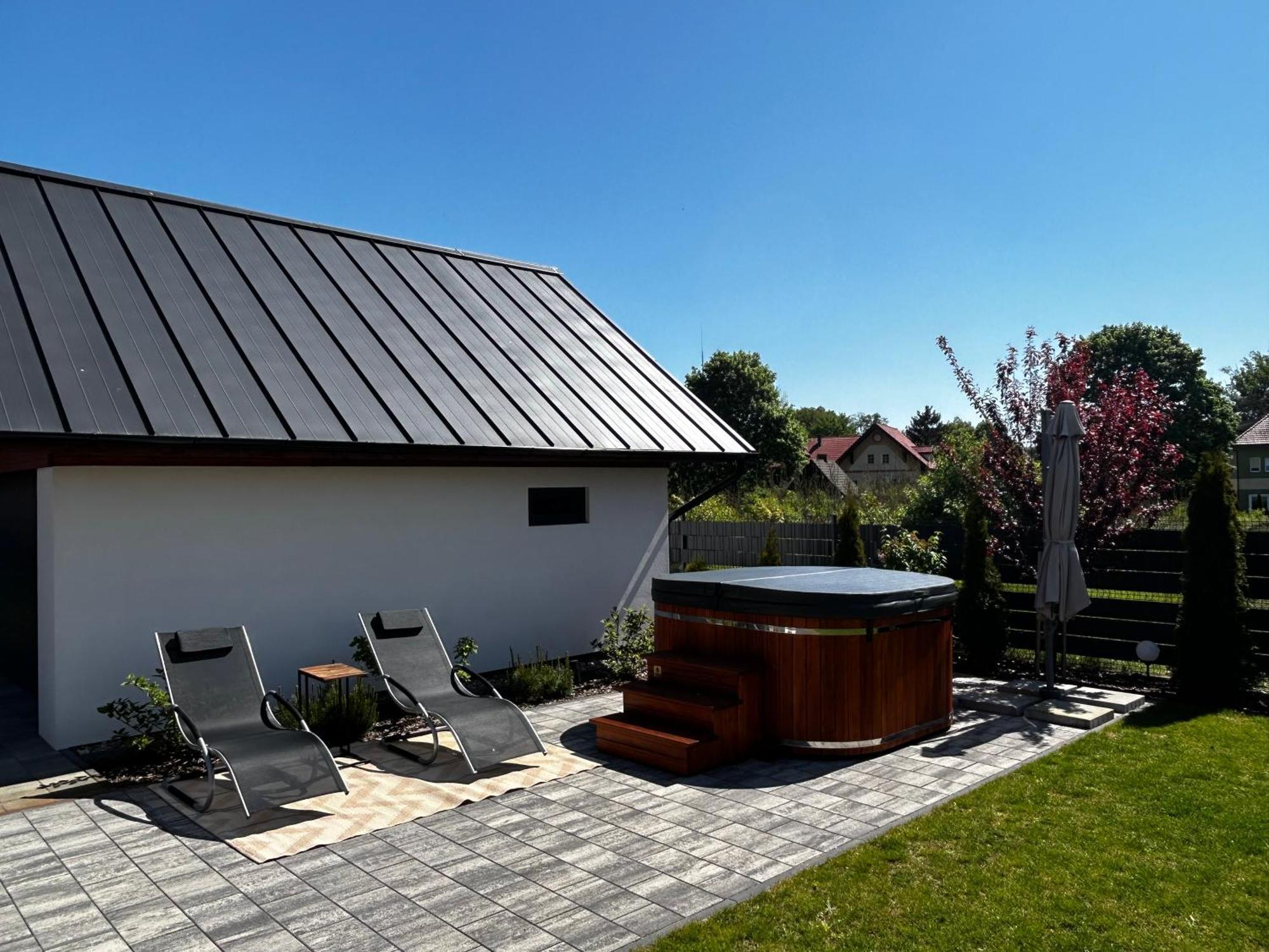 Lake Houselubniewice Domek Caloroczny Z Jacuzzi Blisko Jeziora Exterior foto